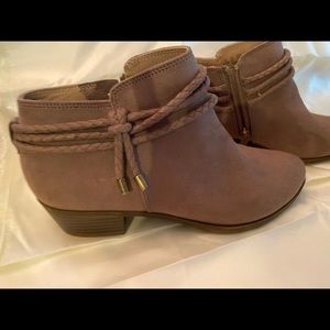 LifeStride booties/memory foam